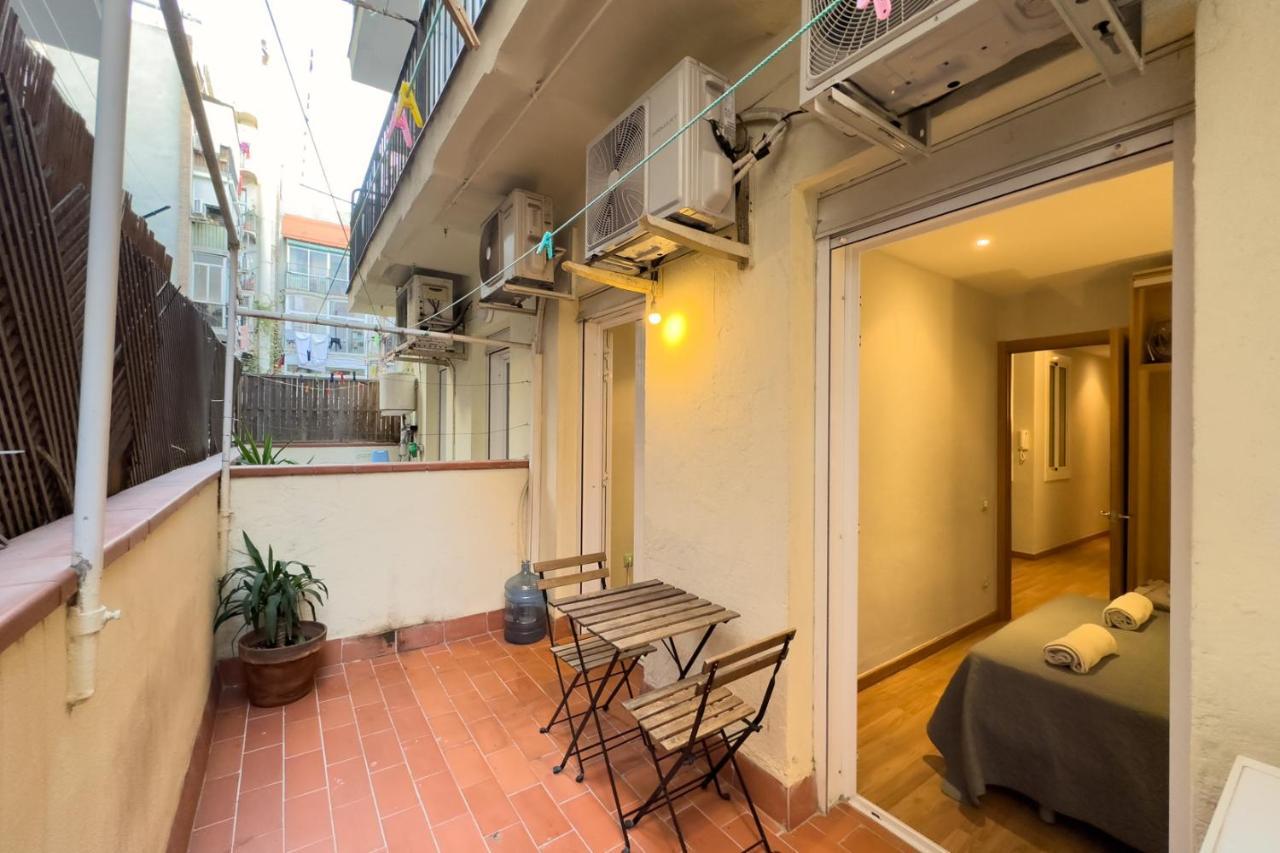 Aparteasy - Gracia Apartments Barcelona Exterior foto
